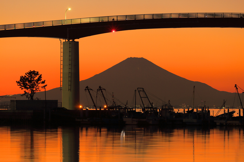 夕暮れ時は、富士山を背景に記念撮影がオススメです